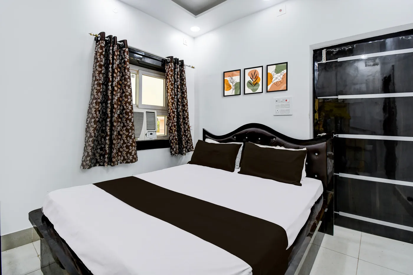 Comfortable hotel room in Gaya for Pind Daan pilgrims